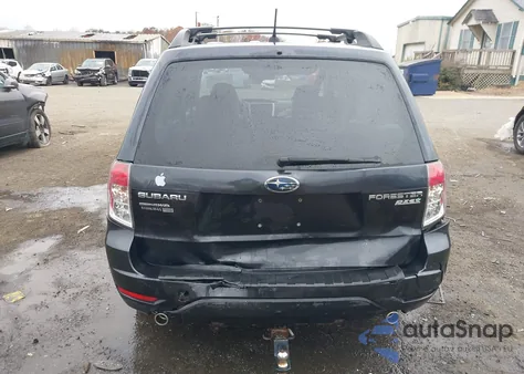 2011 Subaru Forester 2.5X Premium из США, поврежденный, VIN JF2SHADC8BH778760